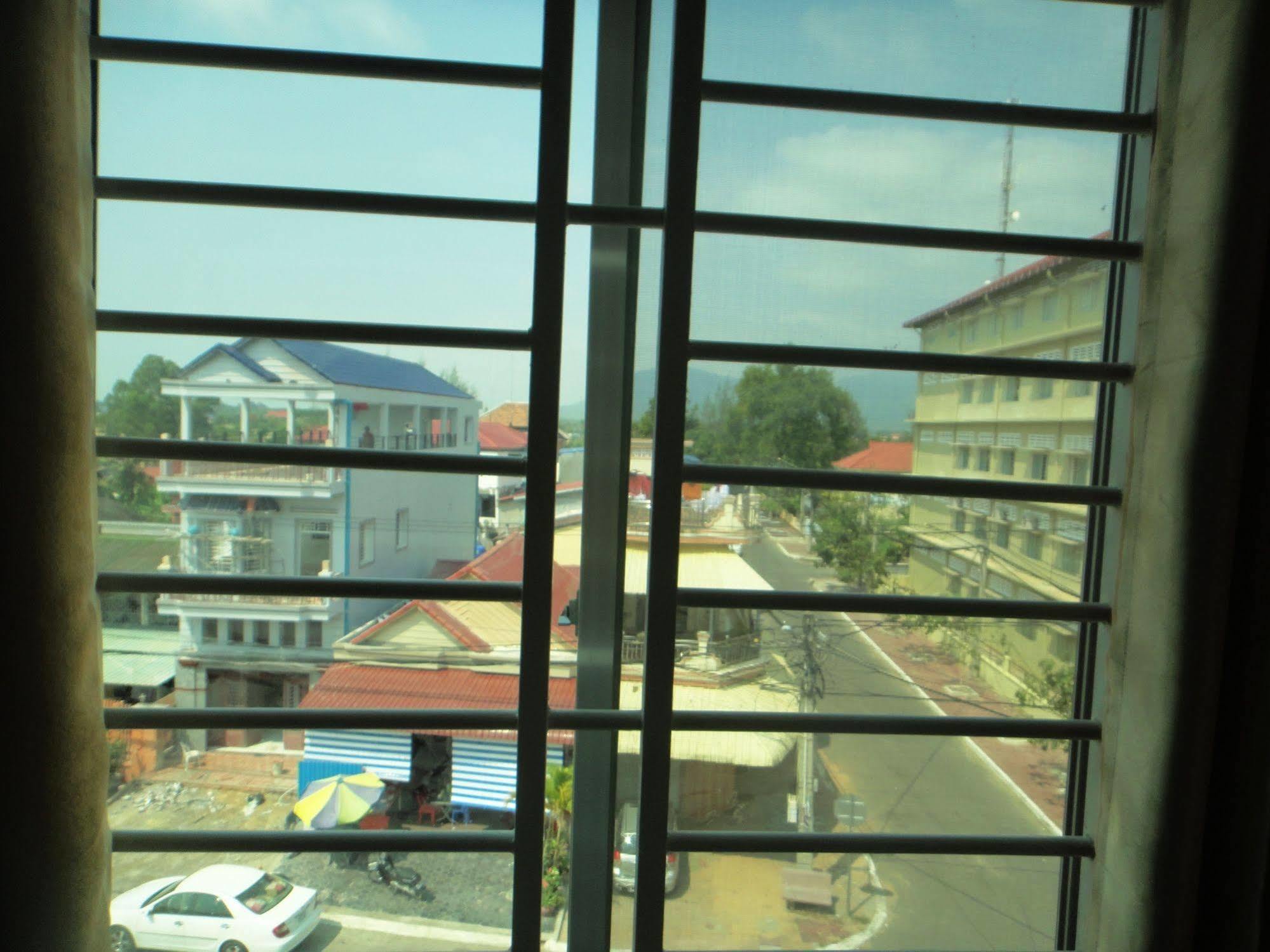 Borey Vatanac Guesthouse Kampot Bagian luar foto